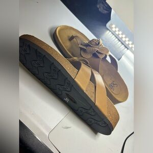 NWOT SOFFT Sandals